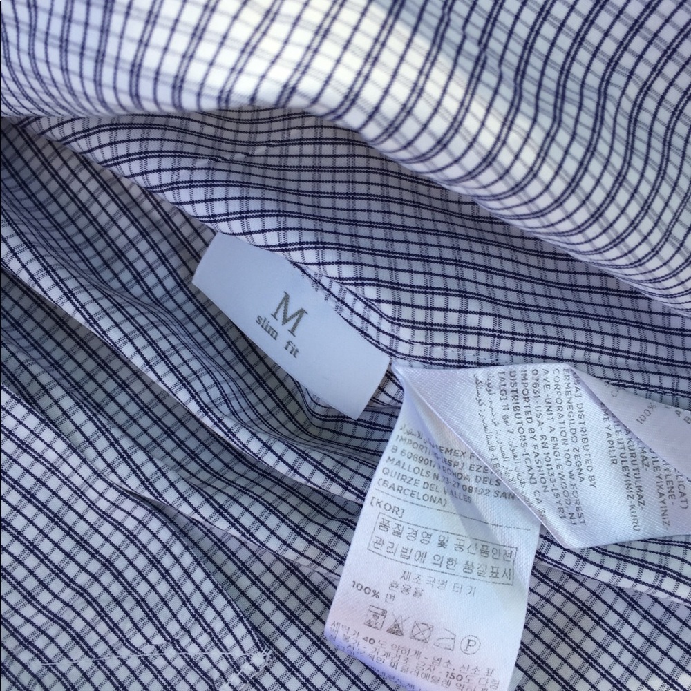 🌺SLIM fit button down long sleeve top🌺 - Picture 4 of 5